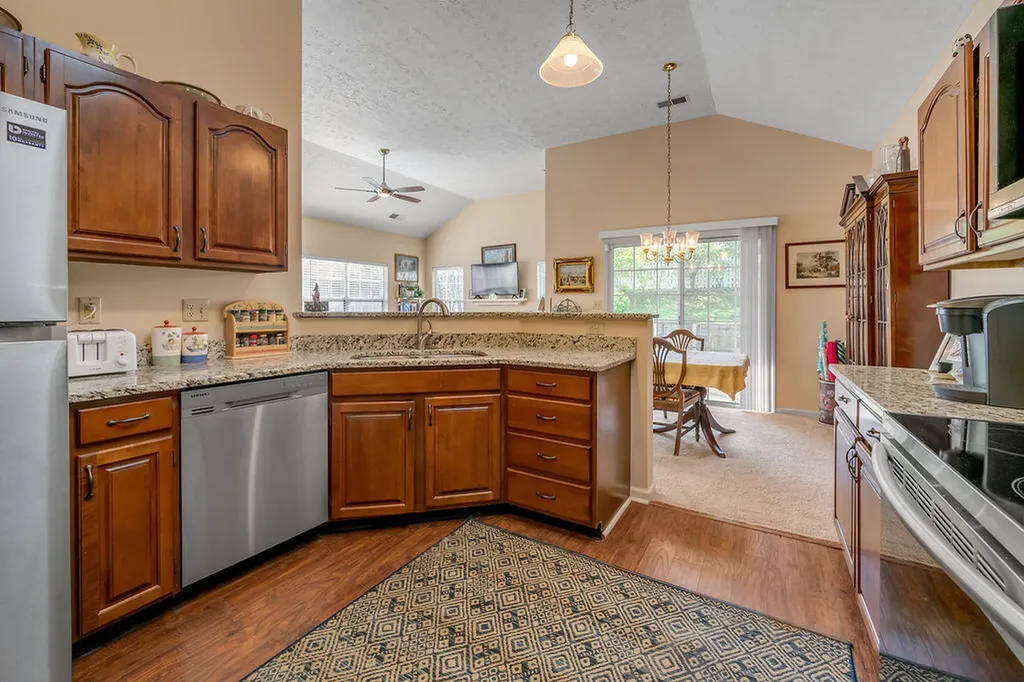 4272 Hampton Ridge Lexington KY 40514