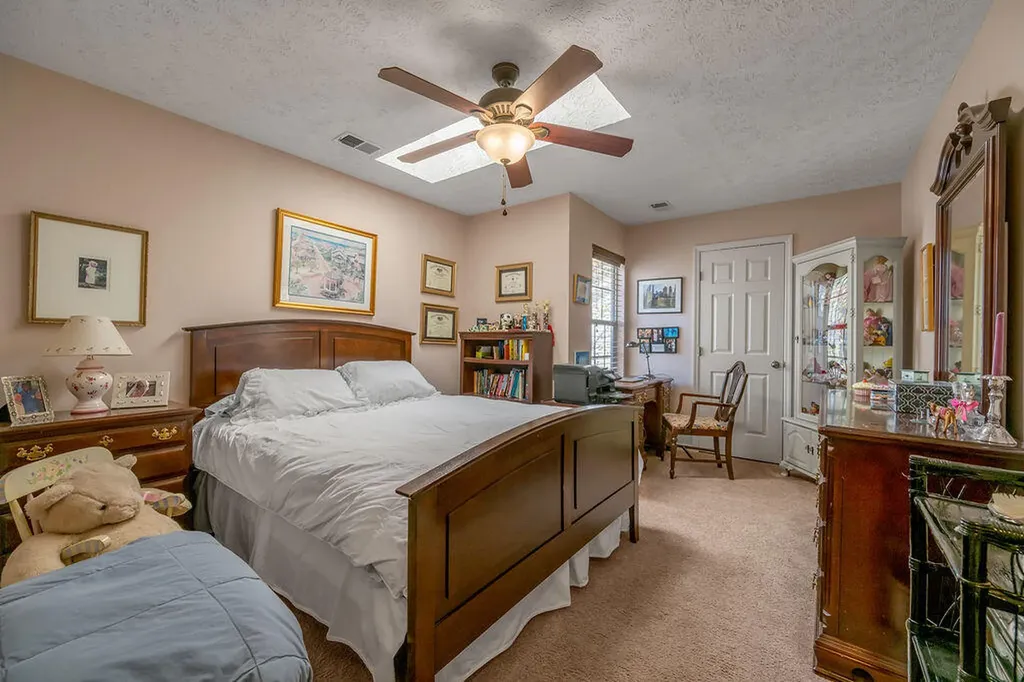 4272 Hampton Ridge Lexington KY 40514