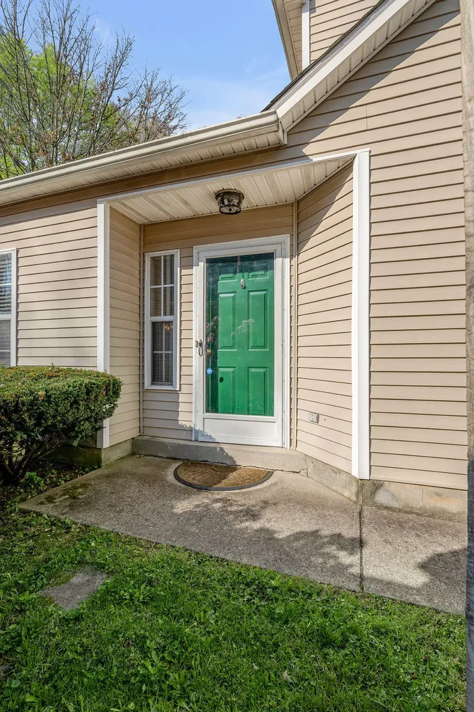 4272 Hampton Ridge Lexington KY 40514