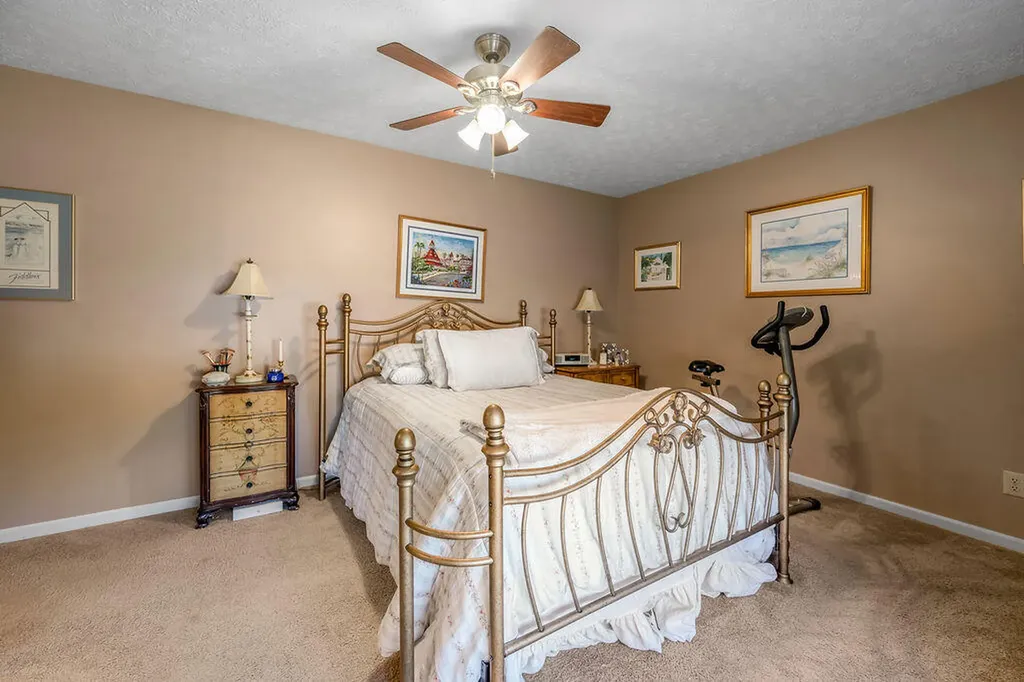 4272 Hampton Ridge Lexington KY 40514