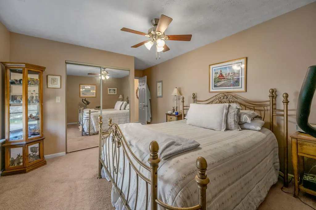 4272 Hampton Ridge Lexington KY 40514