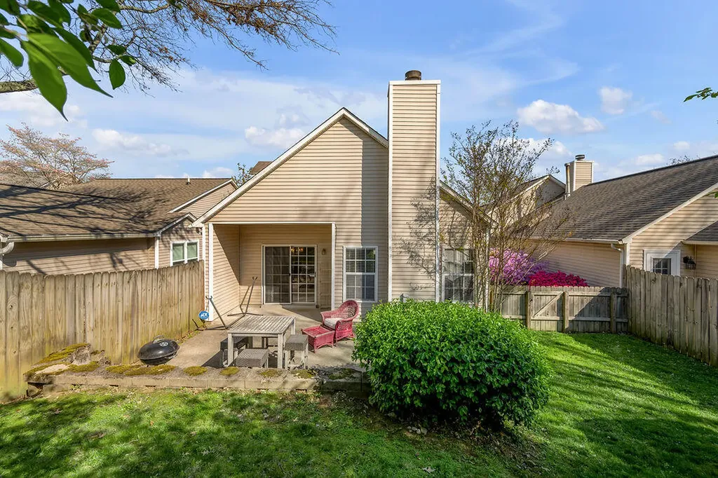 4272 Hampton Ridge Lexington KY 40514