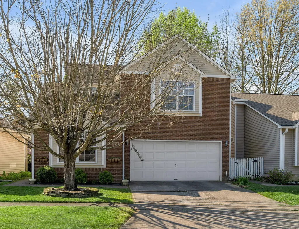4272 Hampton Ridge Lexington KY 40514