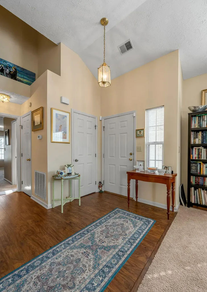 4272 Hampton Ridge Lexington KY 40514