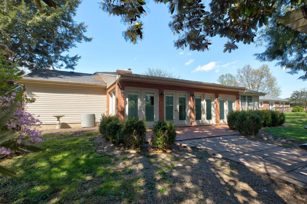 212 Sterling Avenue Mt Sterling KY 40353