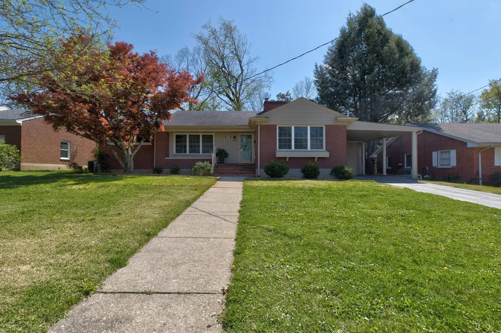 212 Sterling Avenue Mt Sterling KY 40353