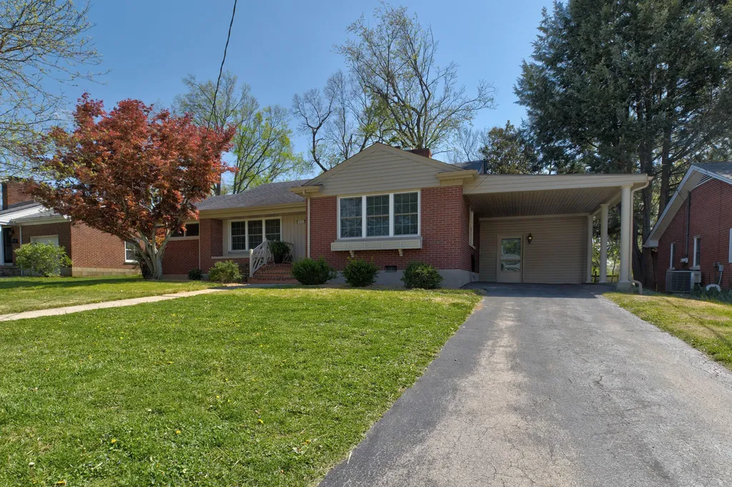 212 Sterling Avenue Mt Sterling KY 40353