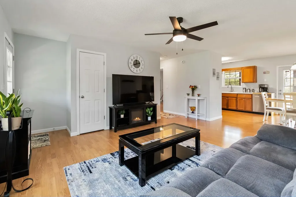 1494 Lum Strunk Road Strunk KY 42649