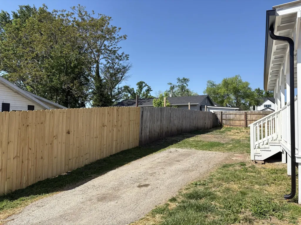 116 N Queen Street Mt Sterling KY 40353