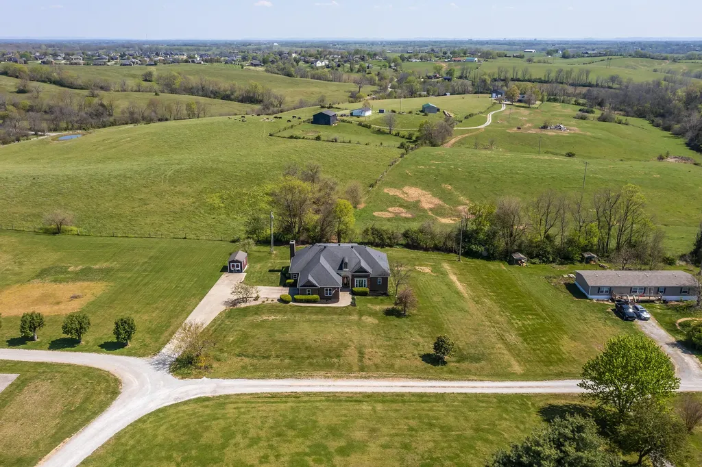 1682 Jacks Creek Road Richmond KY 40475