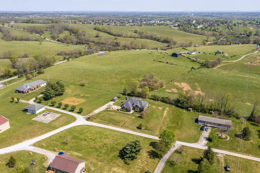 1682 Jacks Creek Road Richmond KY 40475