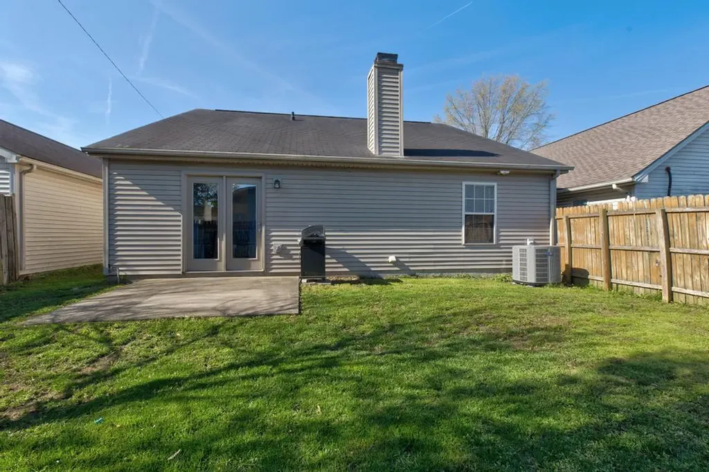 113 Christopher Drive Nicholasville KY 40356