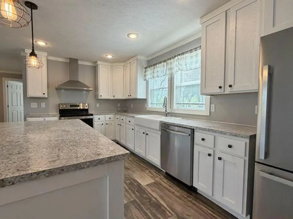 582 Richmond Hill Road Bedford KY 40006