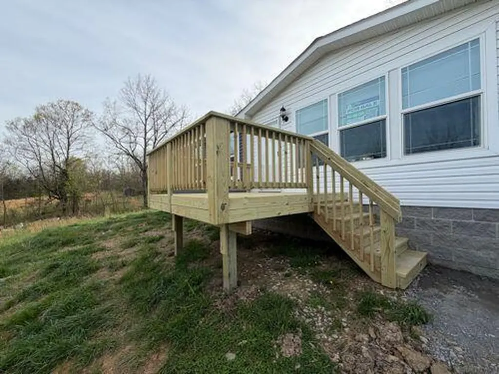 582 Richmond Hill Road Bedford KY 40006