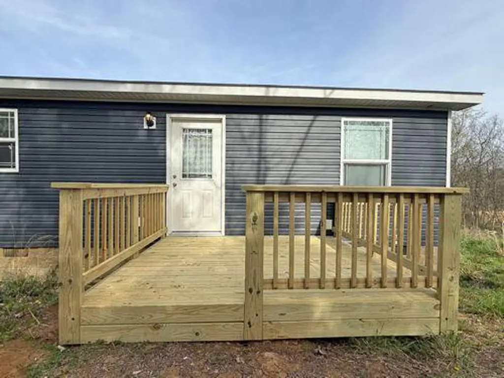 582 Richmond Hill Road Bedford KY 40006