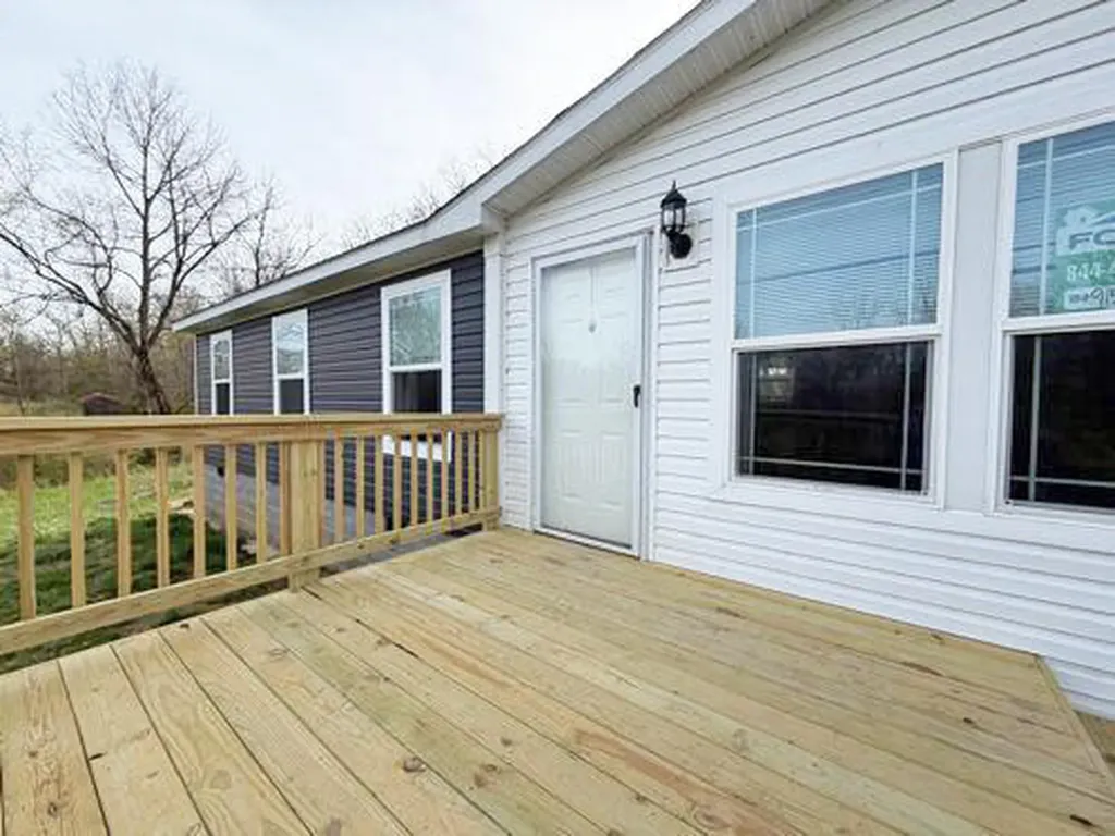 582 Richmond Hill Road Bedford KY 40006