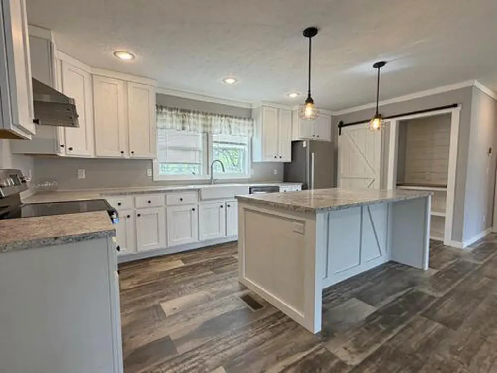 582 Richmond Hill Road Bedford KY 40006