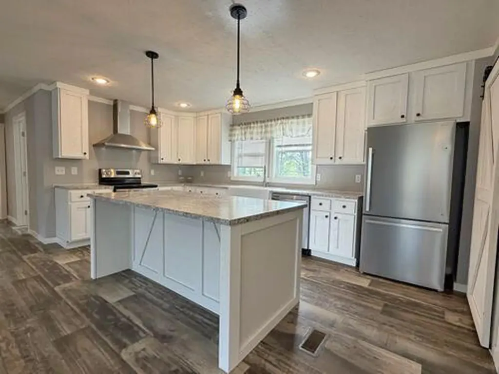 582 Richmond Hill Road Bedford KY 40006