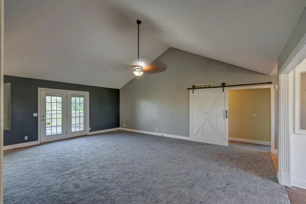 1695 Oregon Road Versailles KY 40383