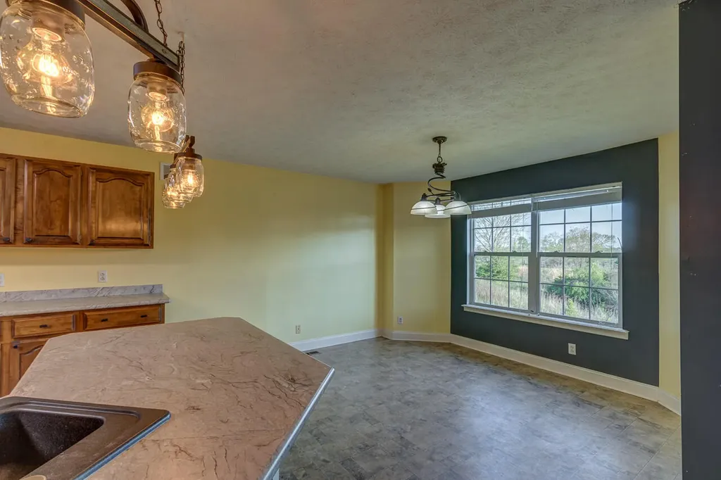 1695 Oregon Road Versailles KY 40383