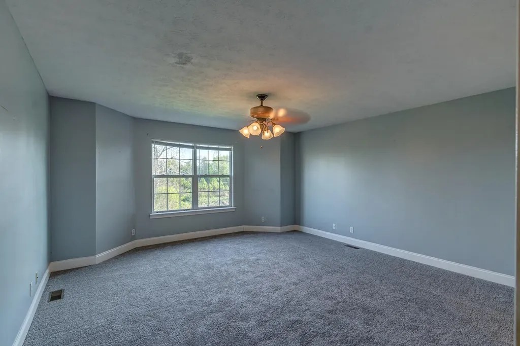 1695 Oregon Road Versailles KY 40383