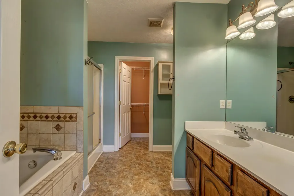 1695 Oregon Road Versailles KY 40383