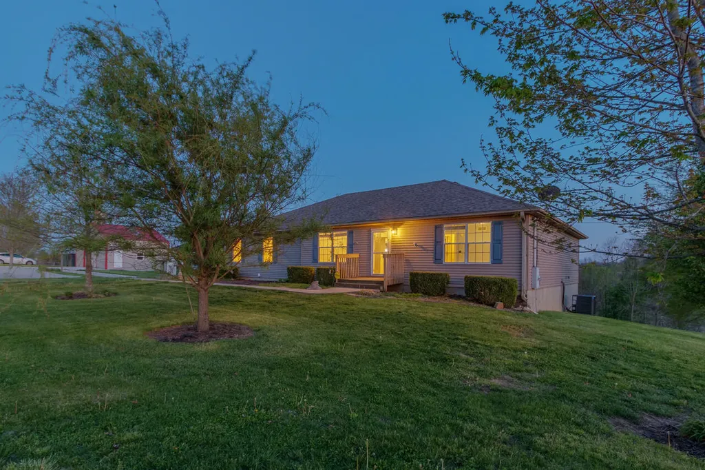 1695 Oregon Road Versailles KY 40383