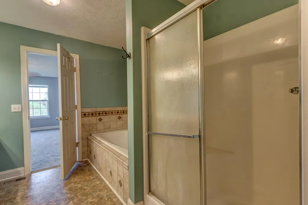 1695 Oregon Road Versailles KY 40383