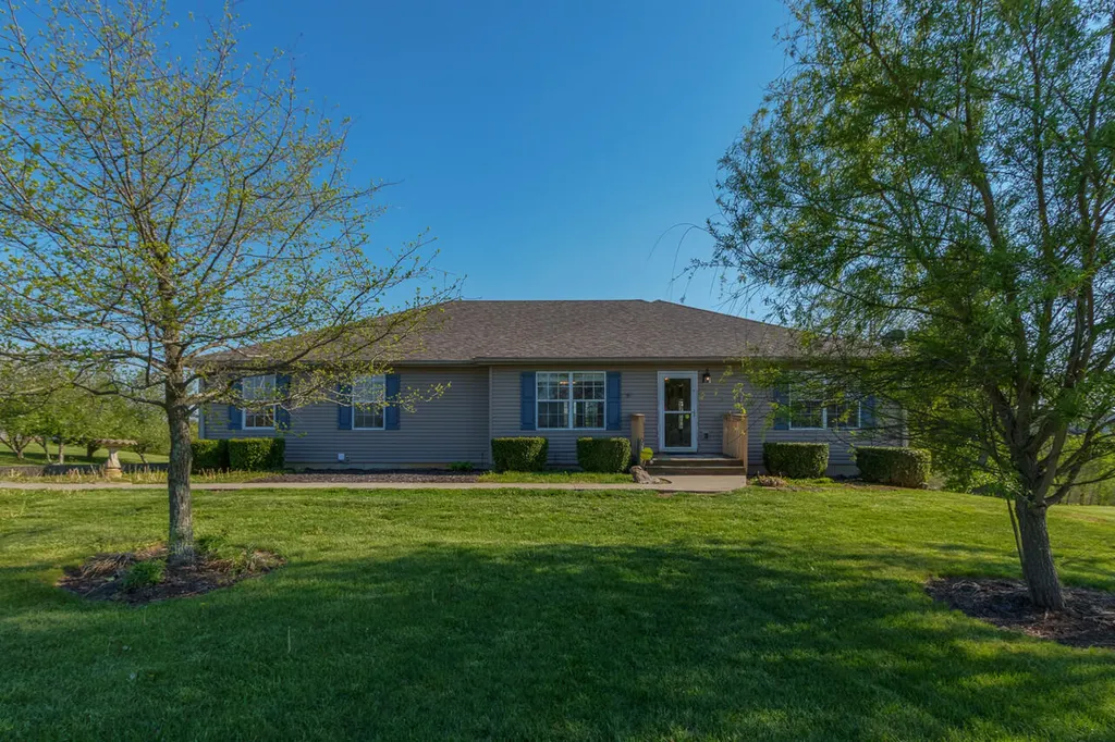 1695 Oregon Road Versailles KY 40383