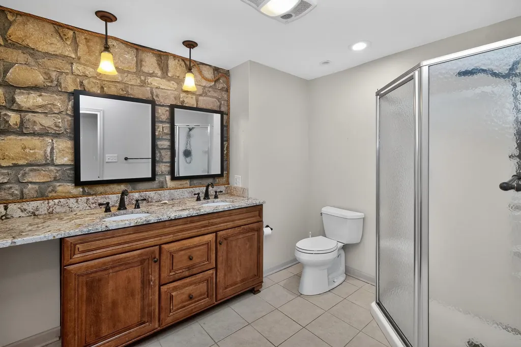 251 Herrington Woods Harrodsburg KY 40330