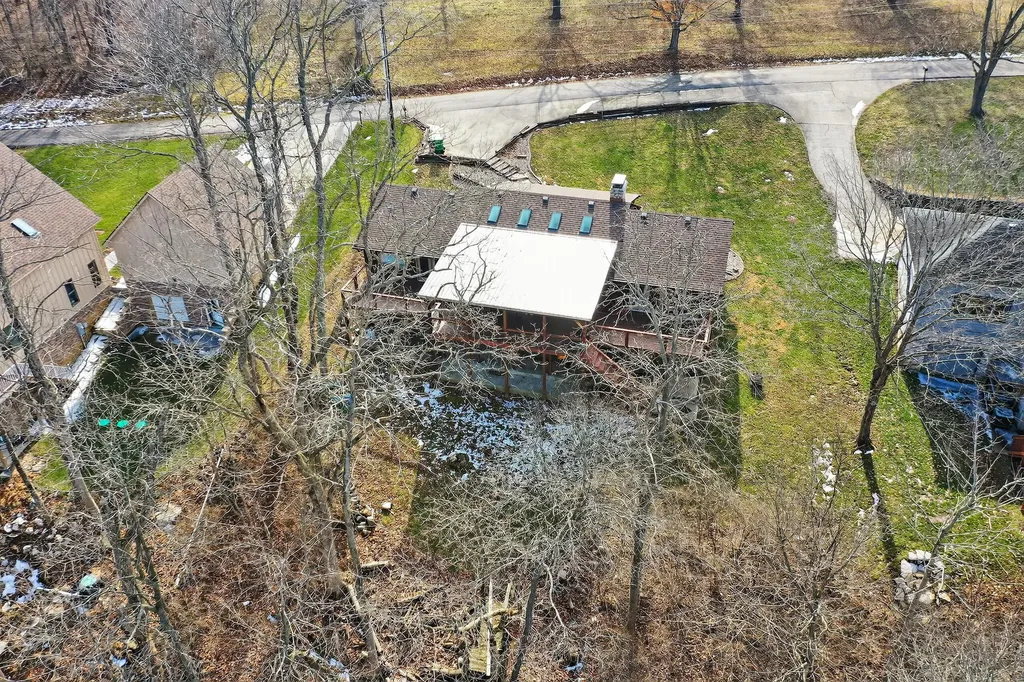 251 Herrington Woods Harrodsburg KY 40330