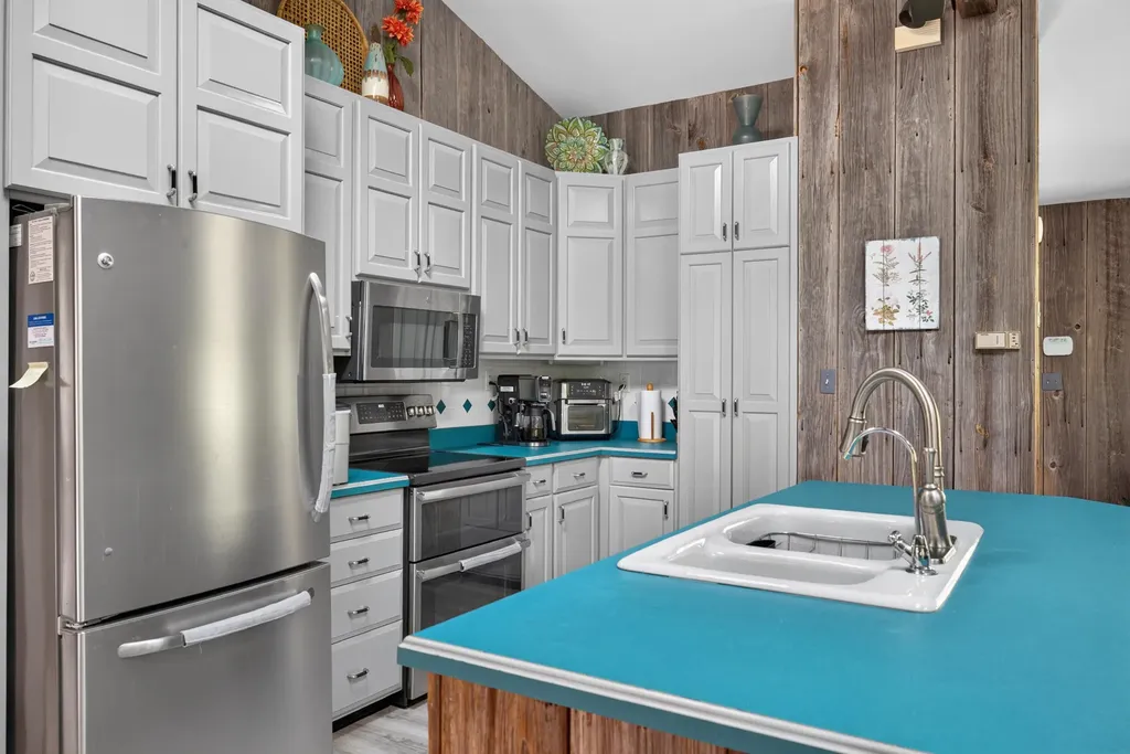 251 Herrington Woods Harrodsburg KY 40330