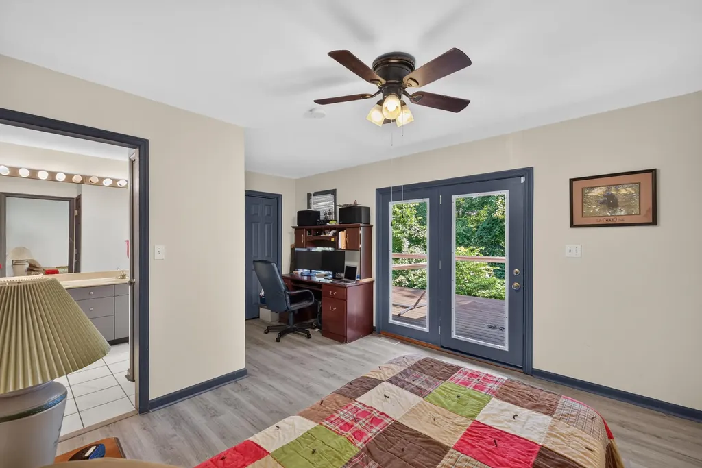 251 Herrington Woods Harrodsburg KY 40330