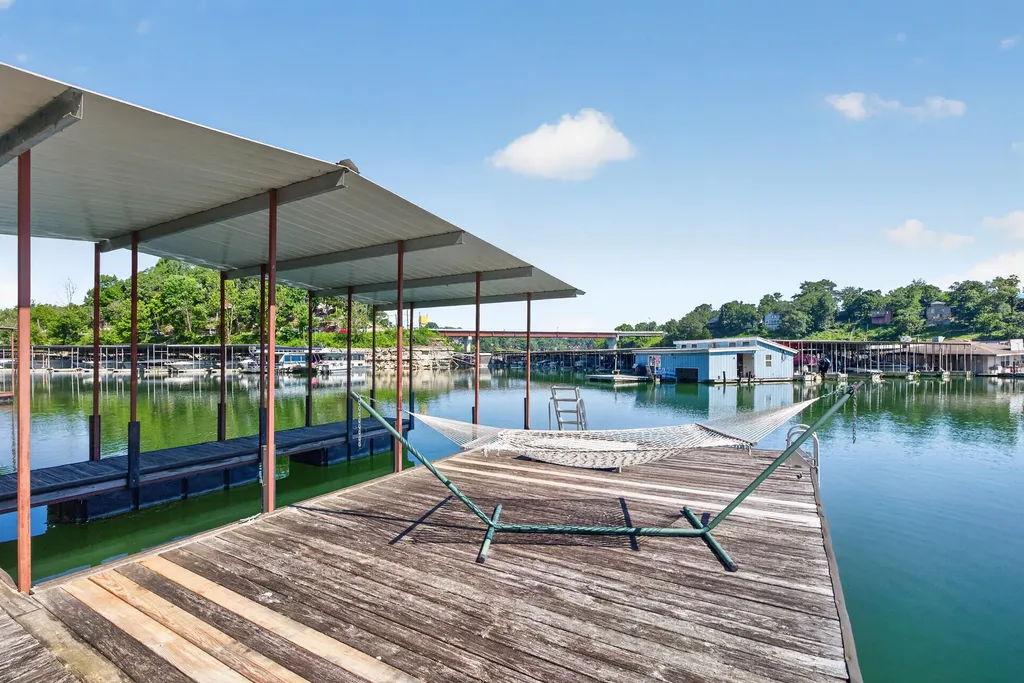 251 Herrington Woods Harrodsburg KY 40330