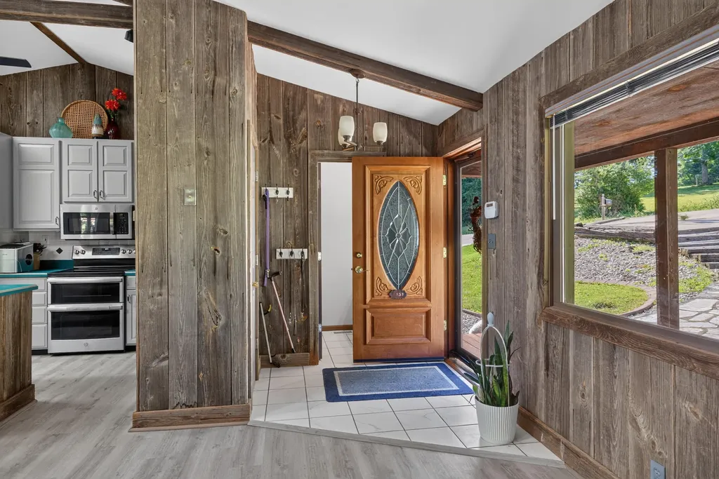 251 Herrington Woods Harrodsburg KY 40330