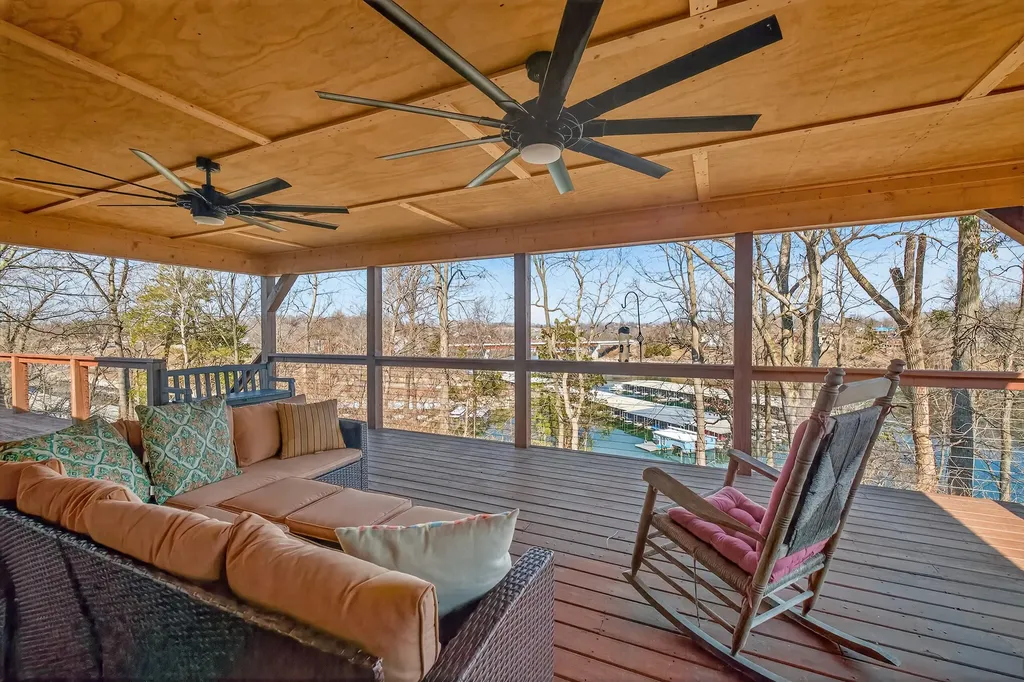 251 Herrington Woods Harrodsburg KY 40330