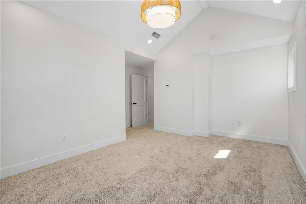 1069 Squirrel Nest Lane Lexington KY 40509