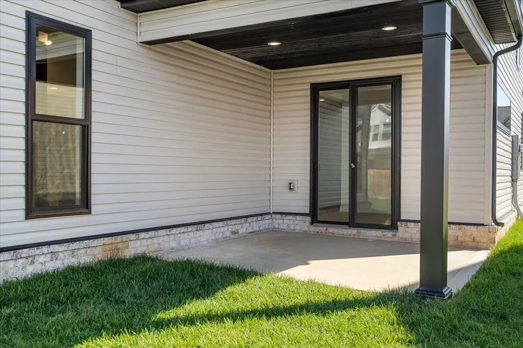 1069 Squirrel Nest Lane Lexington KY 40509