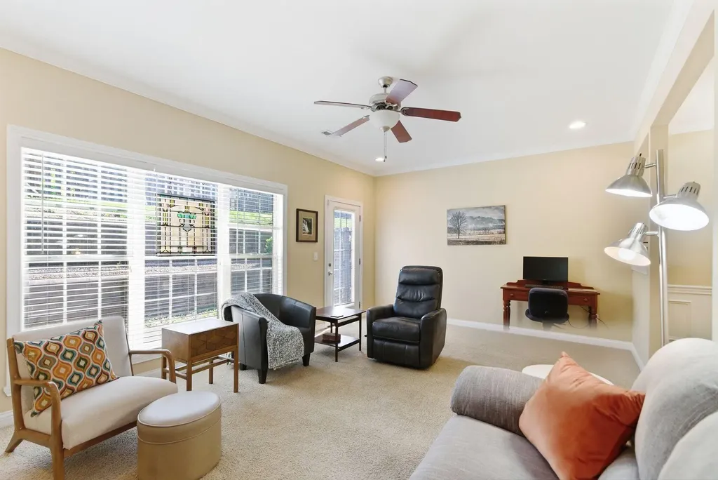 4464 Stuart Hall Boulevard Lexington KY 40509