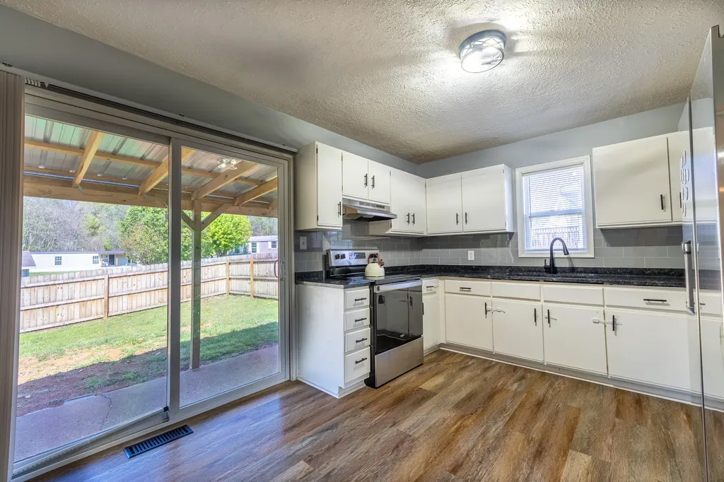 2968 Cedar Grove Road Somerset KY 42501