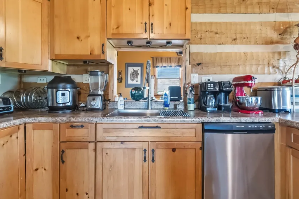 1548 High Bridge Road Lancaster KY 40444