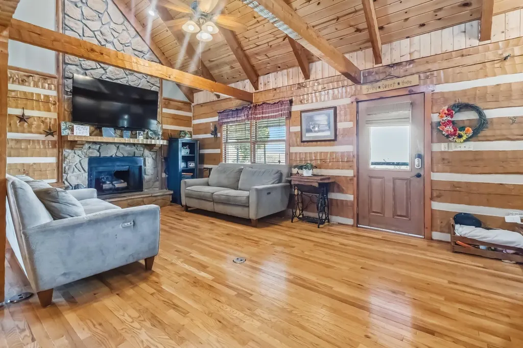 1548 High Bridge Road Lancaster KY 40444