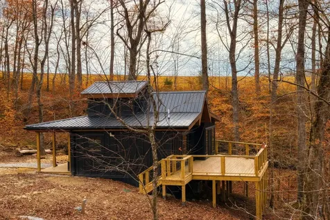 301 Baker Barr Road Beattyville KY 41311