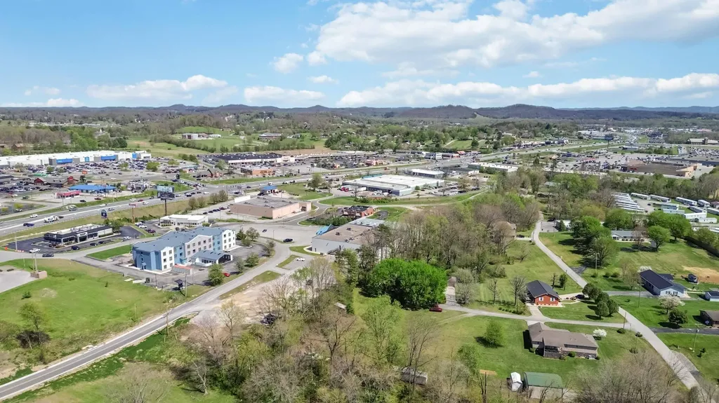 1868 Ky-192 London KY 40744