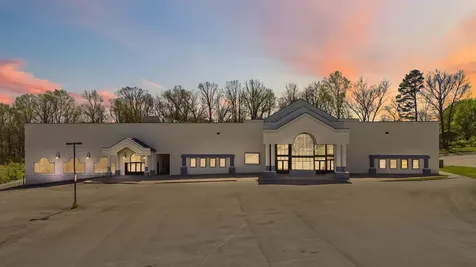 1868 KY-192 London KY 40744