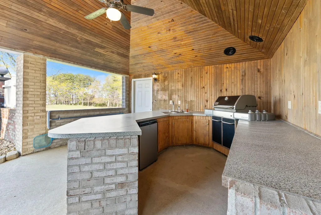 230 Royal Drive London KY 40744