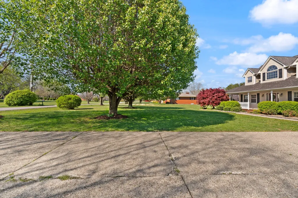 230 Royal Drive London KY 40744