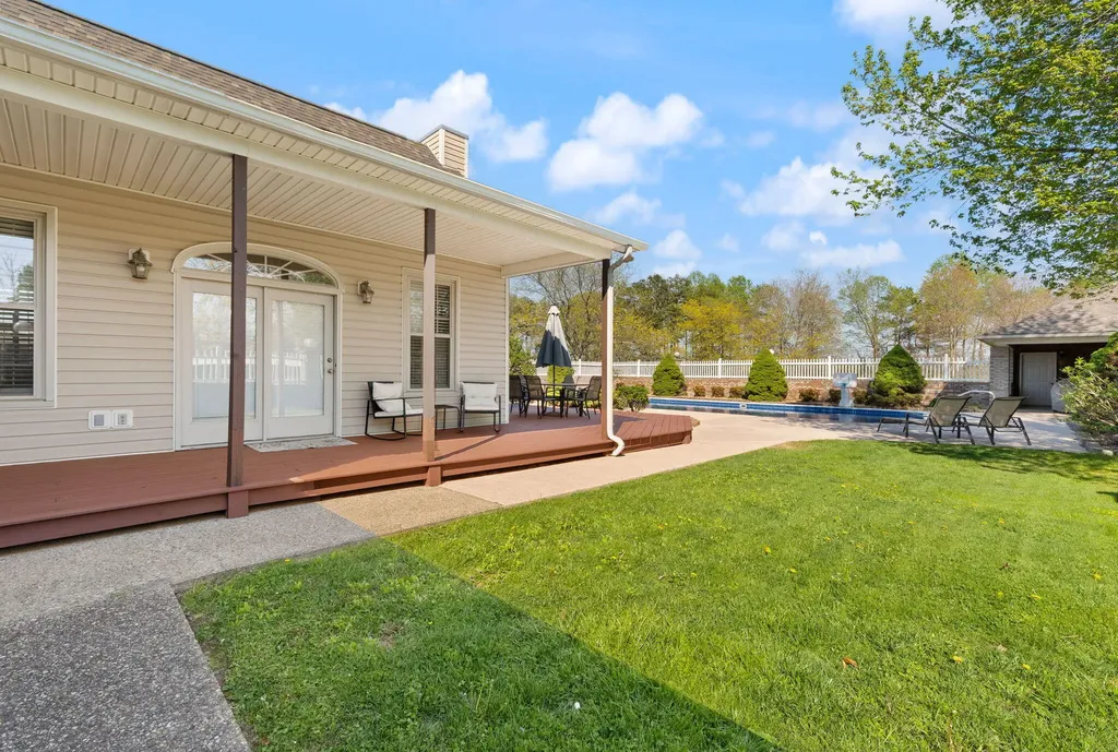 230 Royal Drive London KY 40744