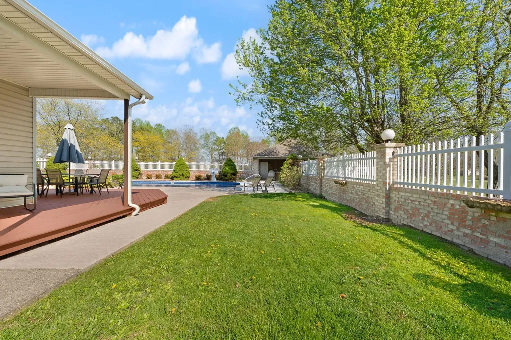 230 Royal Drive London KY 40744