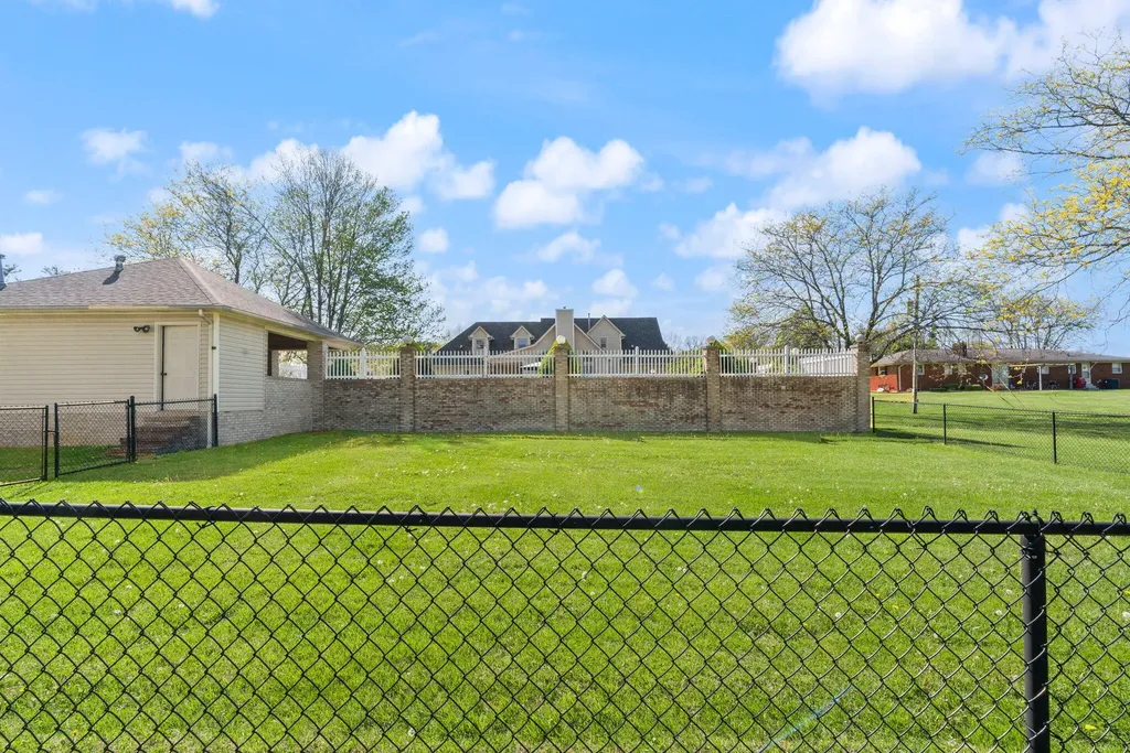 230 Royal Drive London KY 40744